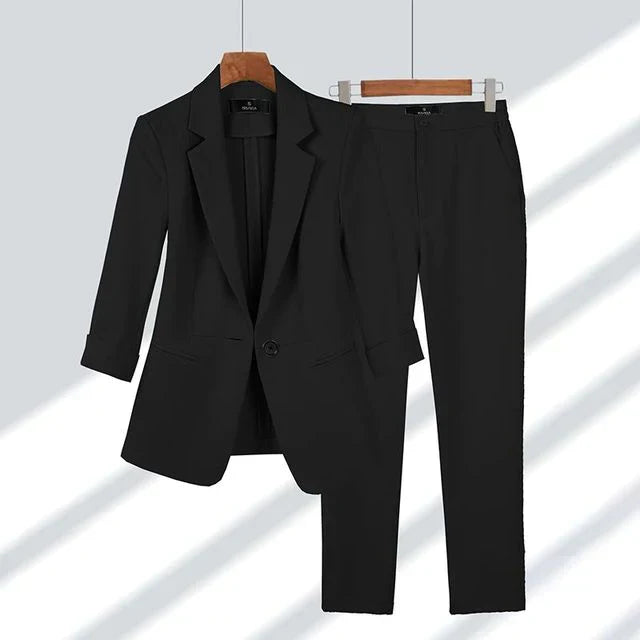 Elegantný dámsky blazer a nohavice