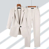 Elegantný dámsky blazer a nohavice