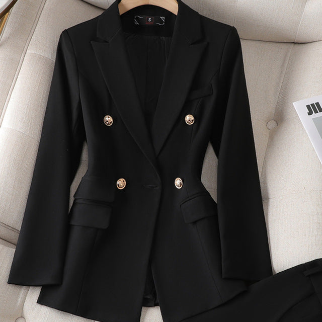 Univerzálny dámsky blazer a nohavice