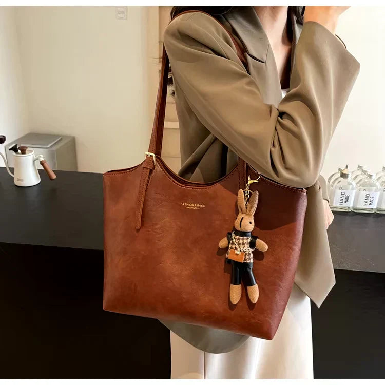 CLASSIC HANDBAG