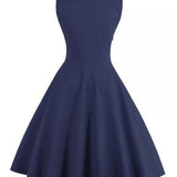 Rok Rockabilly v Modrej a Čiernej Farbe